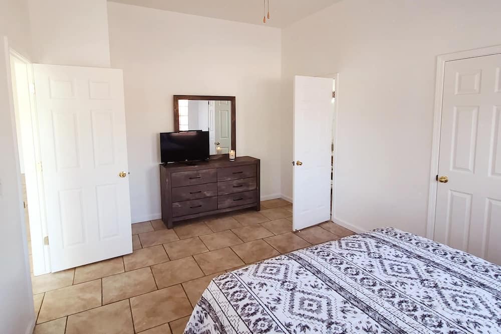 Photo of Bedroom in Porterville