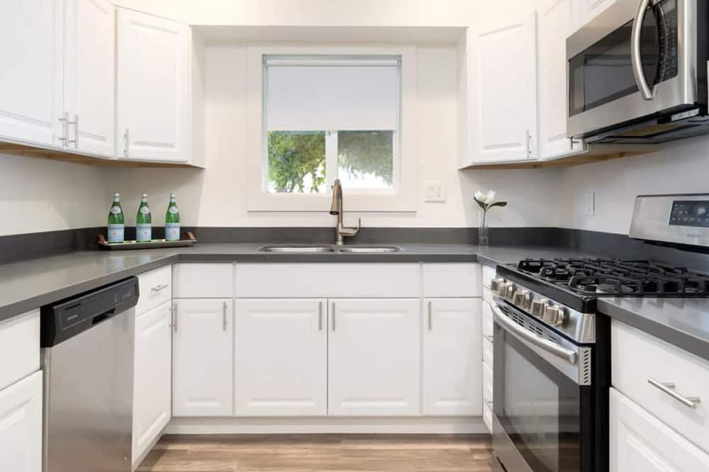 Photo of Kitchen in East Palo Alto