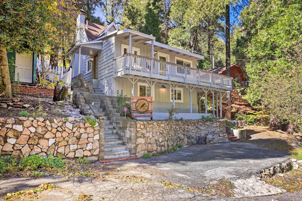 Photo of Outdoor in Arrowhead Villas