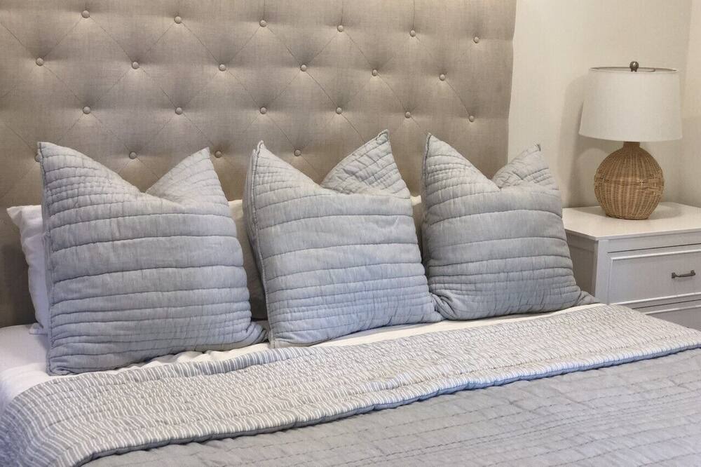 Photo of Bedroom in Carmel Valley