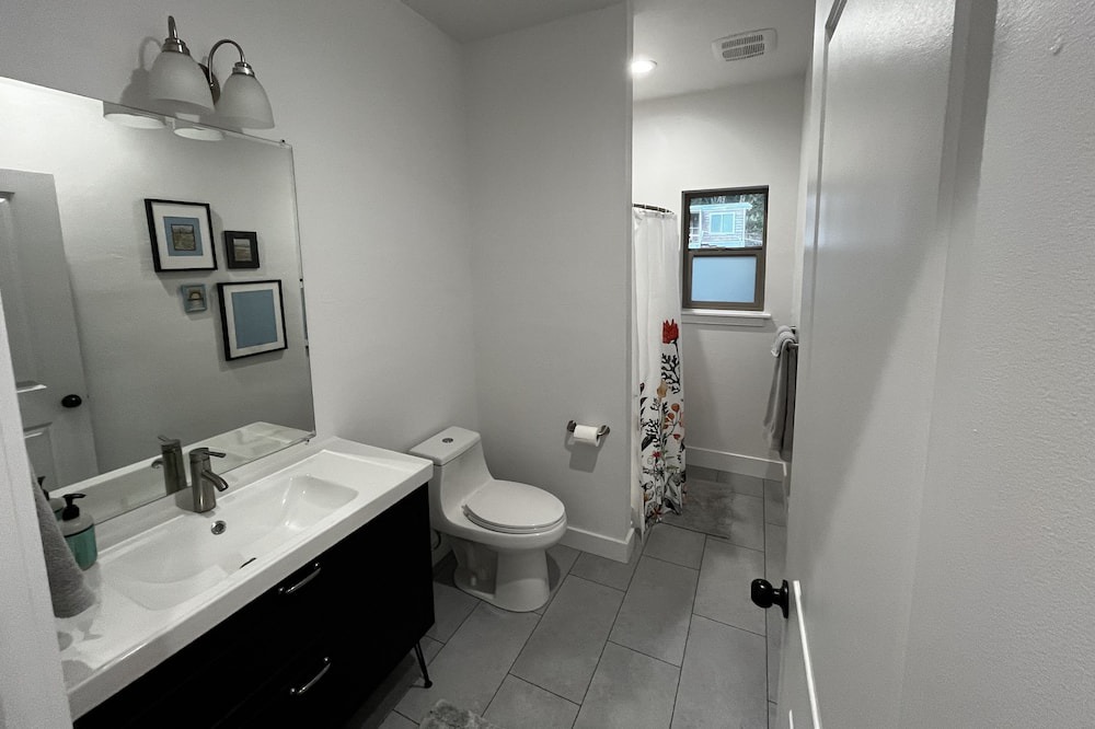 Photo of Bathroom in Crescent City