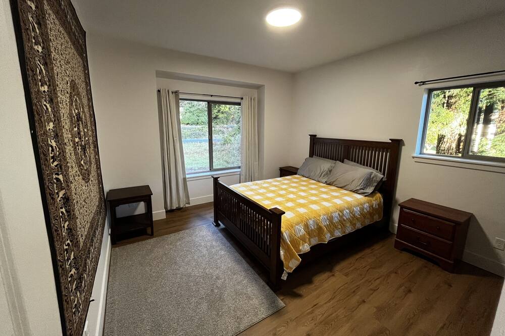 Photo of Bedroom in Crescent City