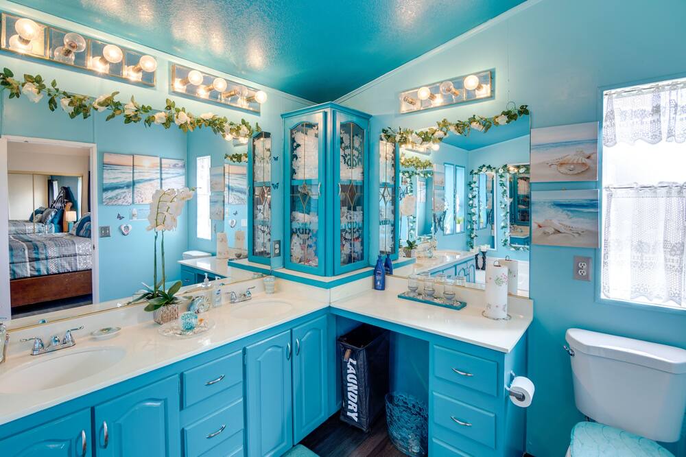 Photo of Bathroom in Red Bluff