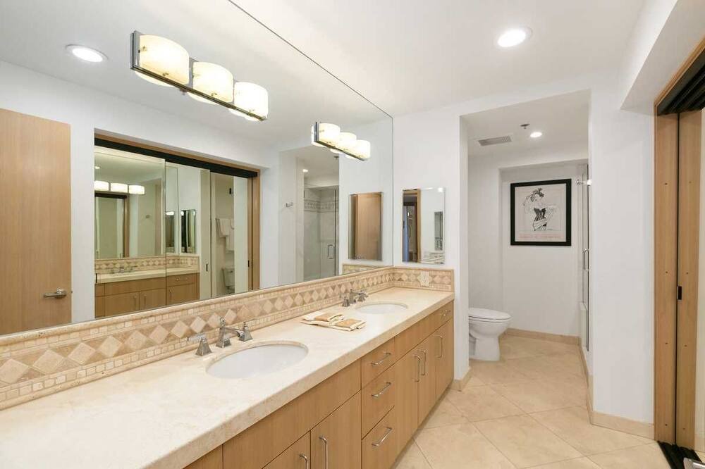Photo of Bathroom in Pacific Terrace
