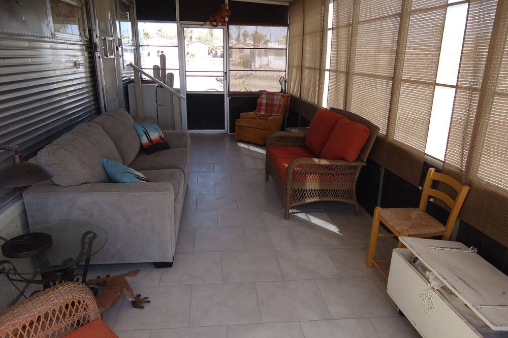 Photo of Livingroom in Bombay Beach