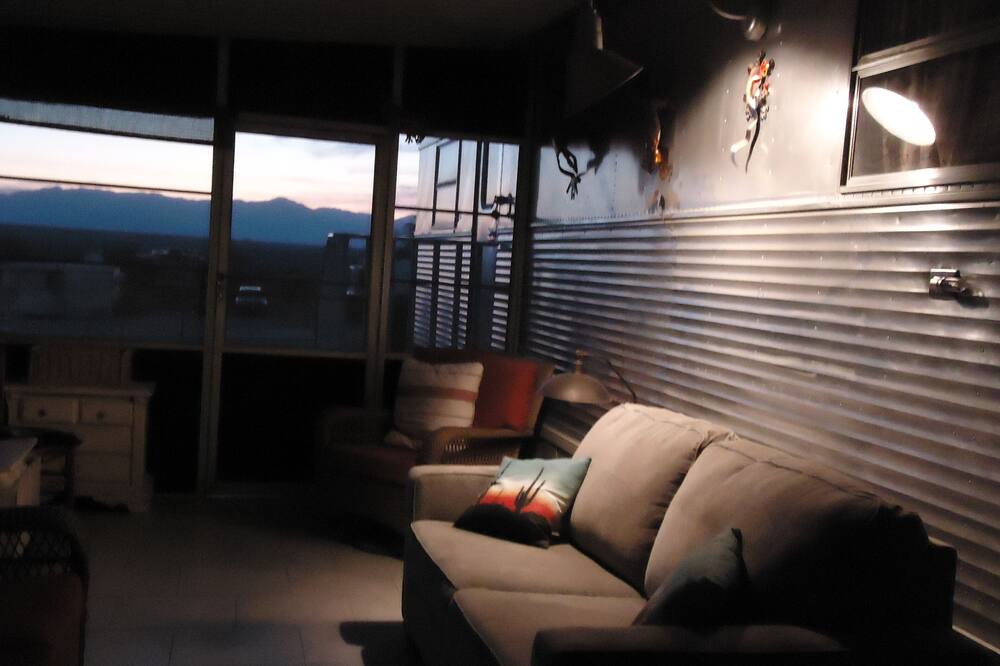 Photo of Livingroom in Bombay Beach