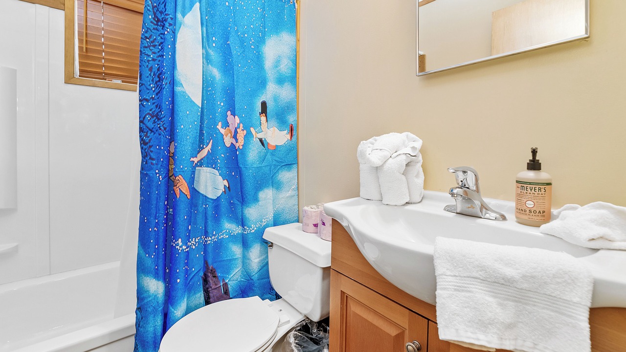 Photo of Bathroom in Peter Pan
