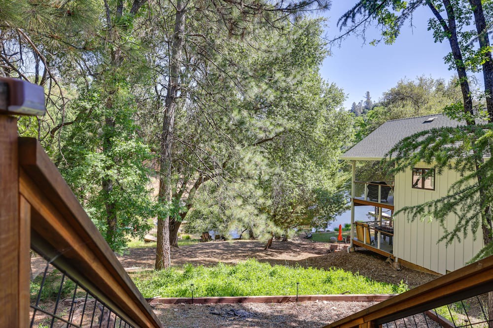 Photo of Outdoor in Groveland
