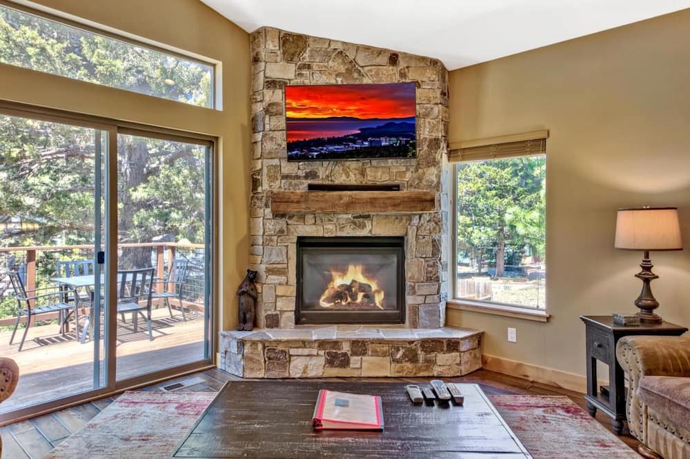 Photo of Livingroom in Tahoe Paradise