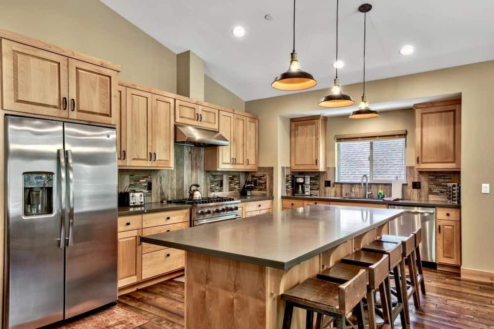Photo of Kitchen in Tahoe Paradise