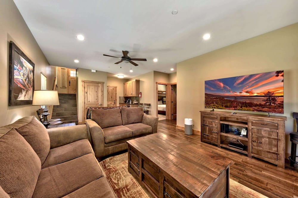 Photo of Livingroom in Tahoe Paradise