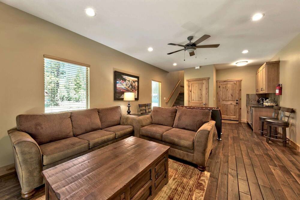 Photo of Livingroom in Tahoe Paradise