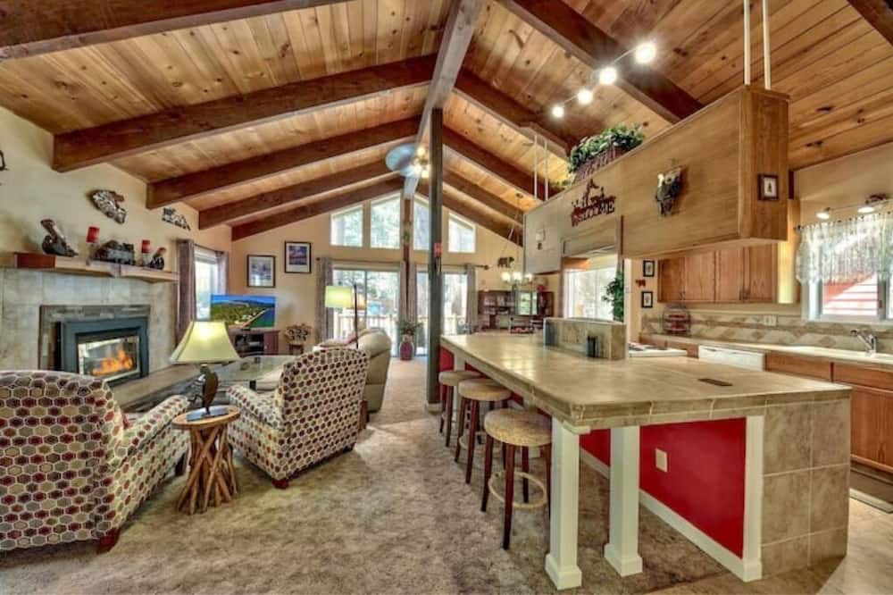 Photo of Kitchen in Pioneer Trail