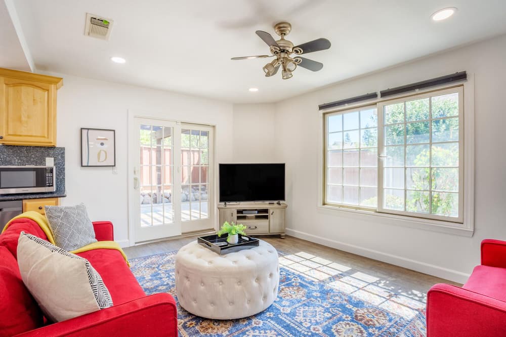 Photo of Livingroom in Pleasanton