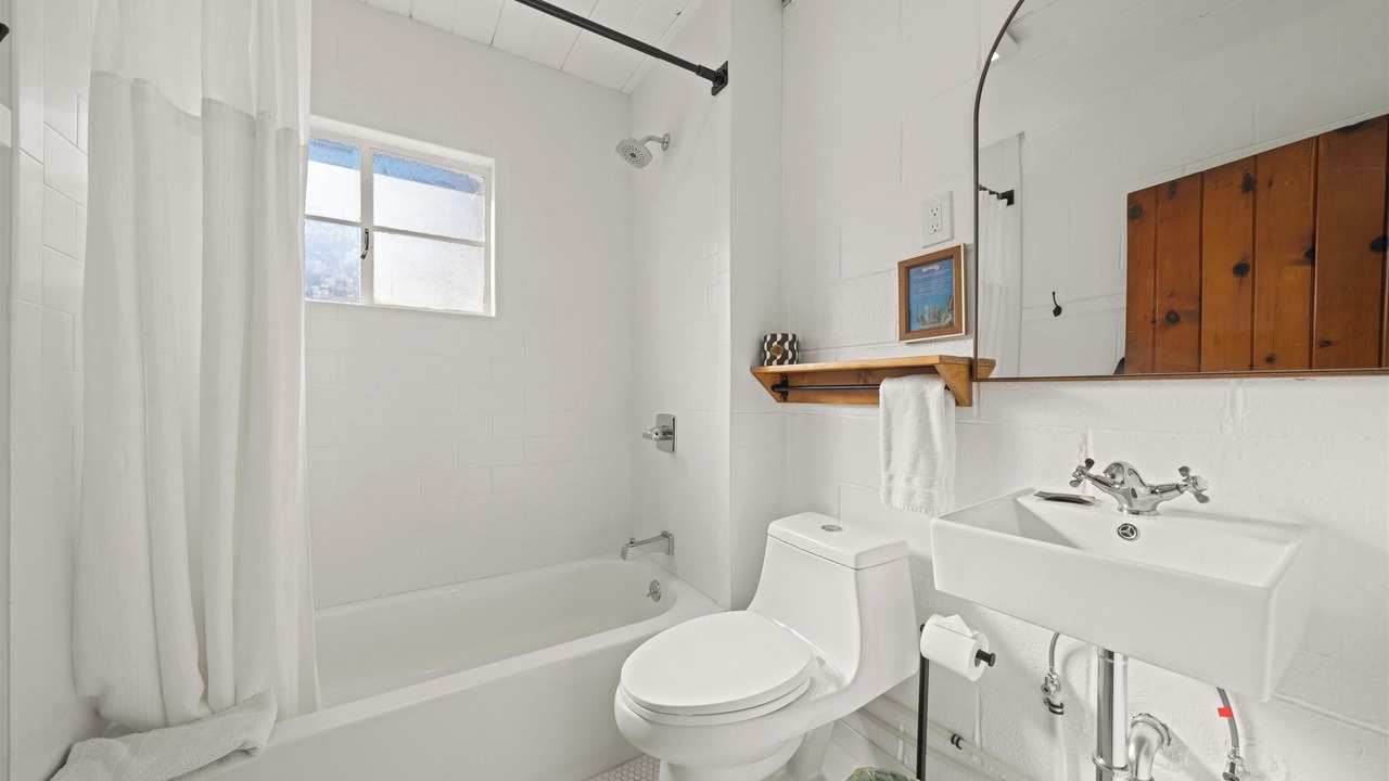 Photo of Bathroom in Red Bluff