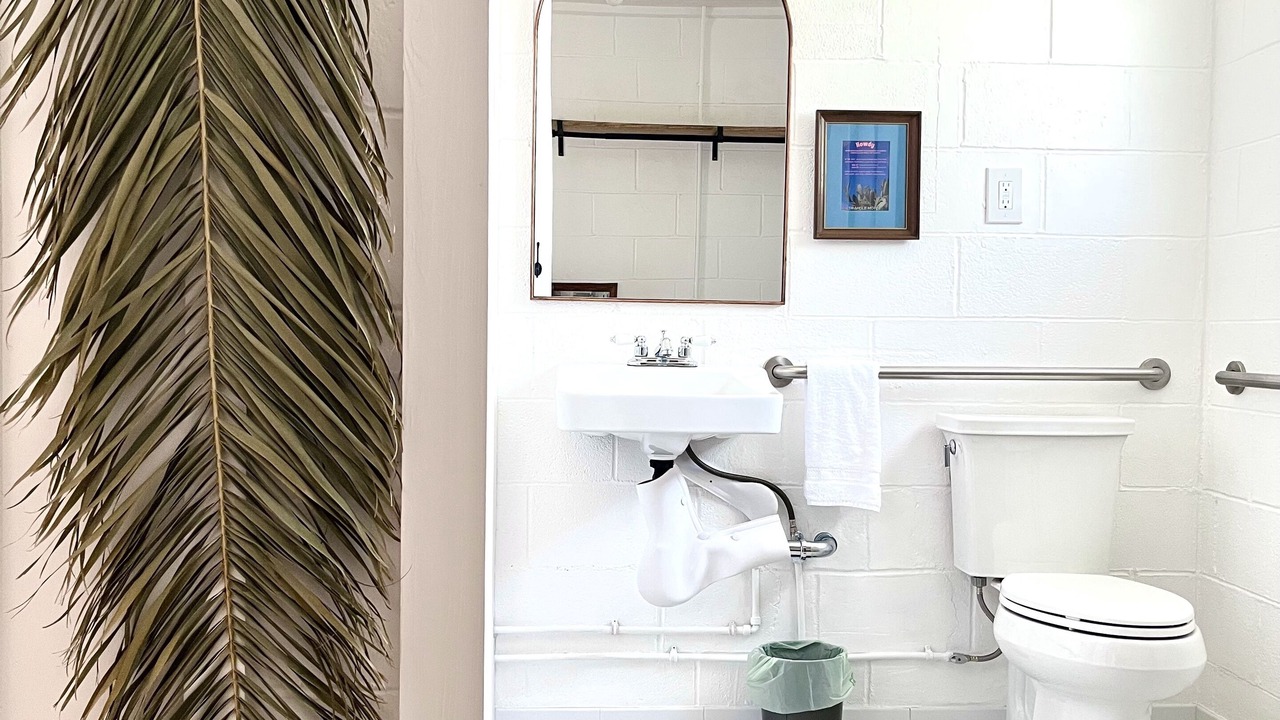 Photo of Bathroom in Red Bluff