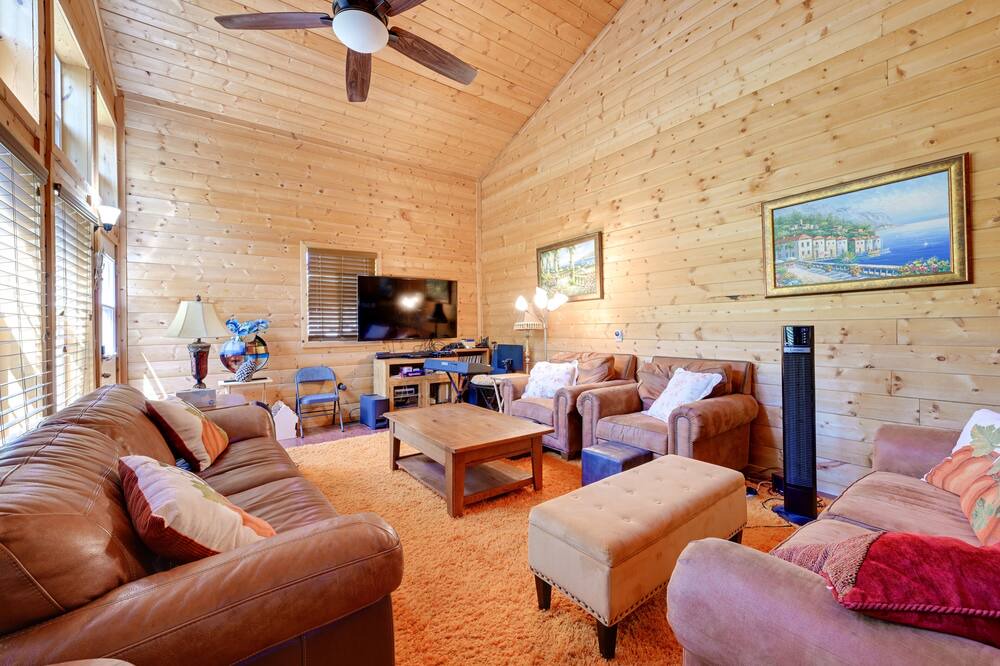 Photo of Bedroom in California Hot Springs