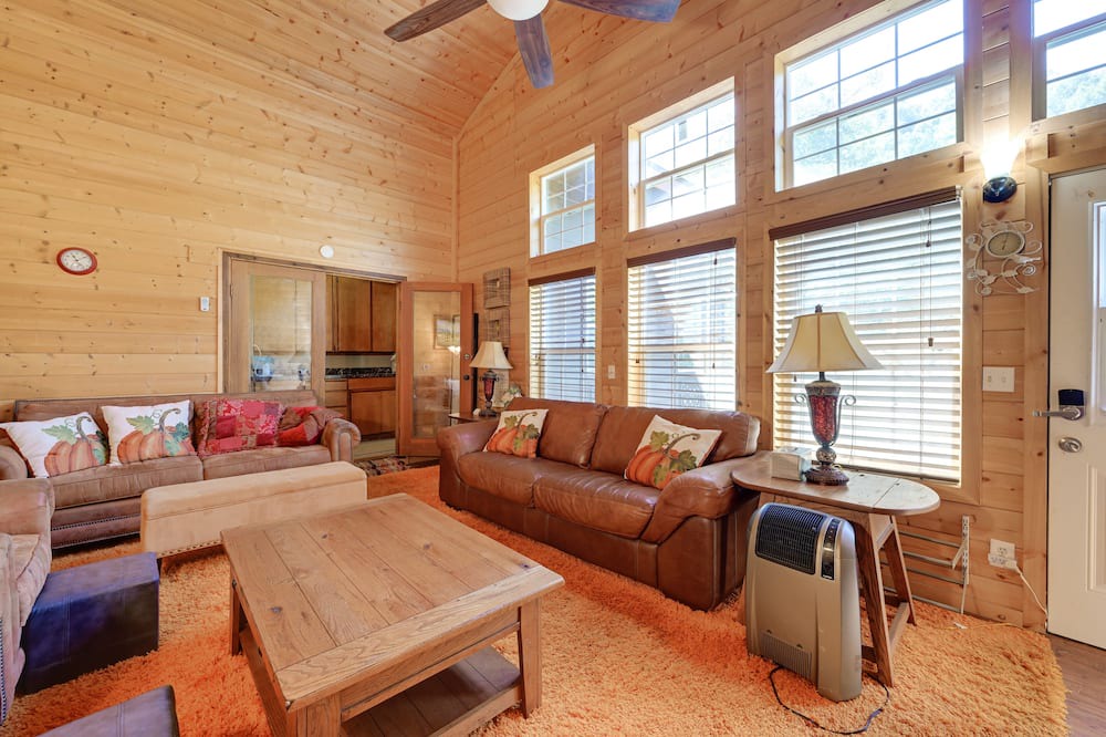 Photo of Bedroom in California Hot Springs