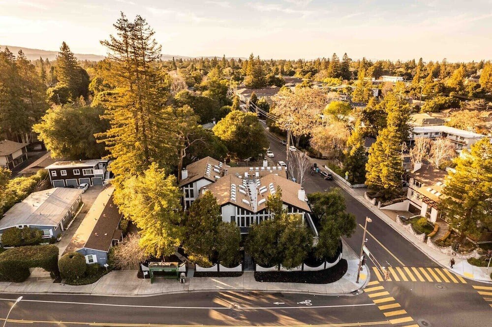 Photo of Outdoor in Menlo Park