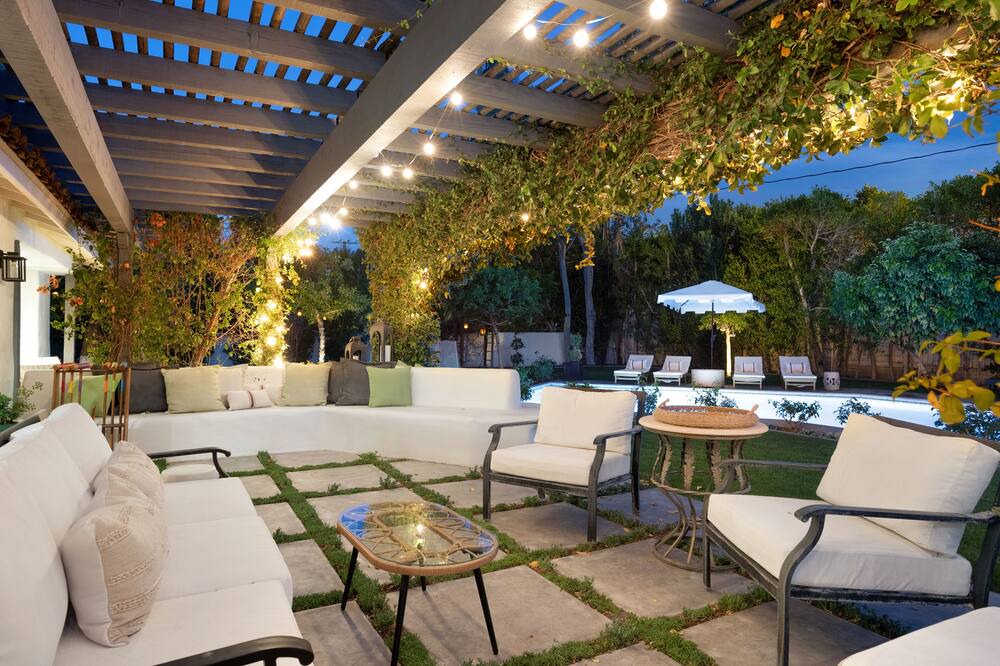 Photo of Outdoor in The Movie Colony