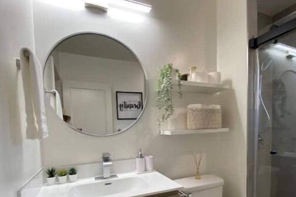 Photo of Bathroom in Roosevelt