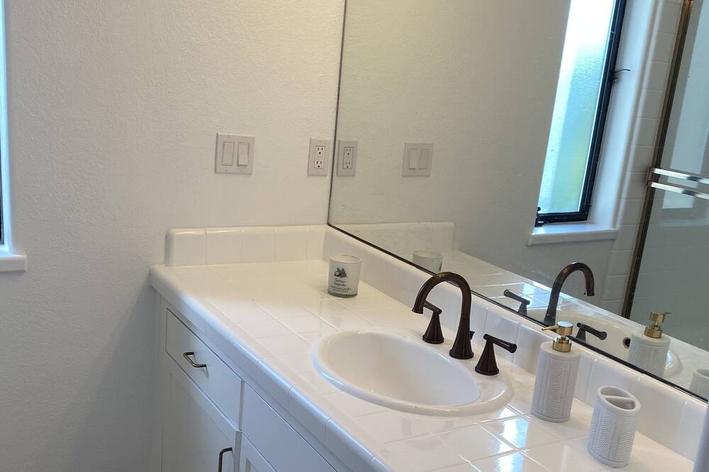 Photo of Bathroom in Bodega Bay