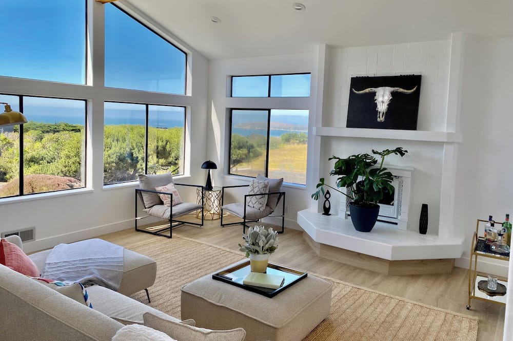 Photo of Livingroom in Bodega Bay