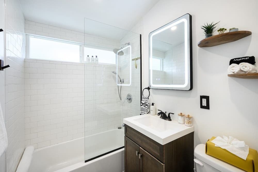 Photo of Bathroom in Canoga Park