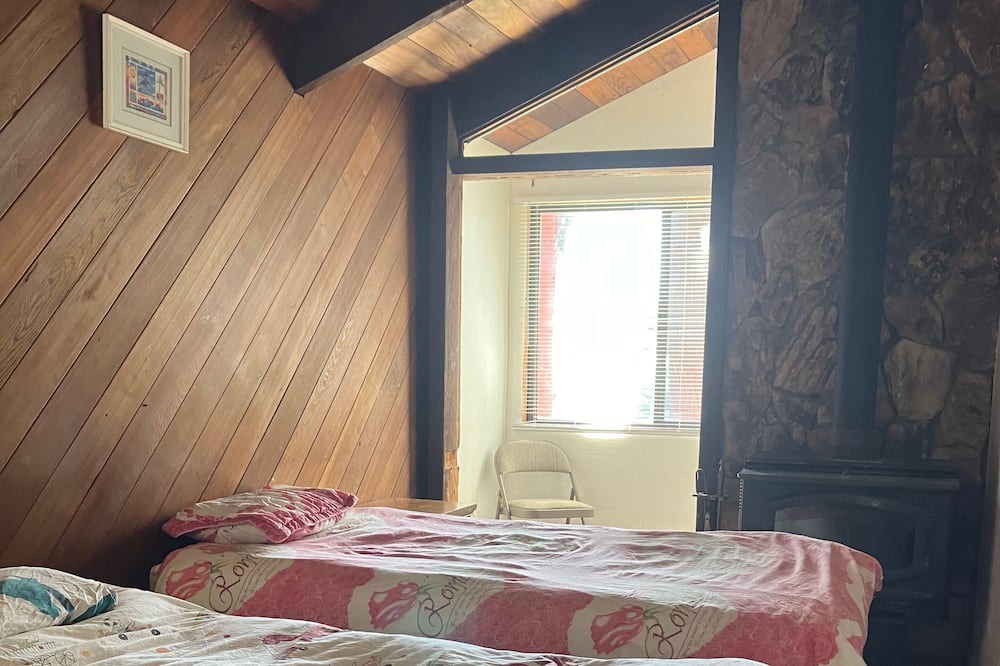 Photo of Bedroom in Los Gatos