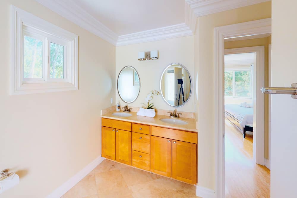 Photo of Bathroom in Belmont
