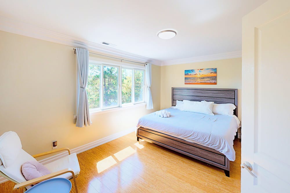 Photo of Bedroom in Belmont