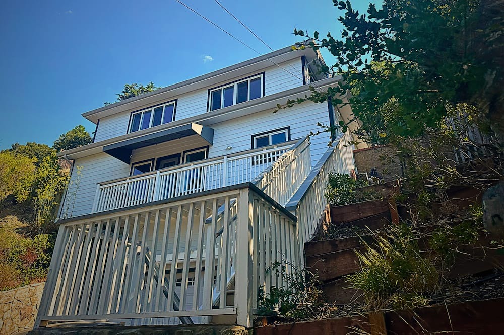 Photo of Outdoor in Belmont