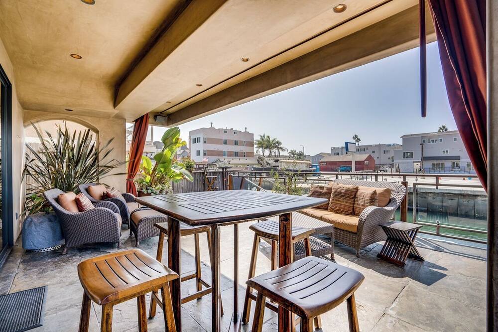 Photo of Patio Balcony in Sunset Beach