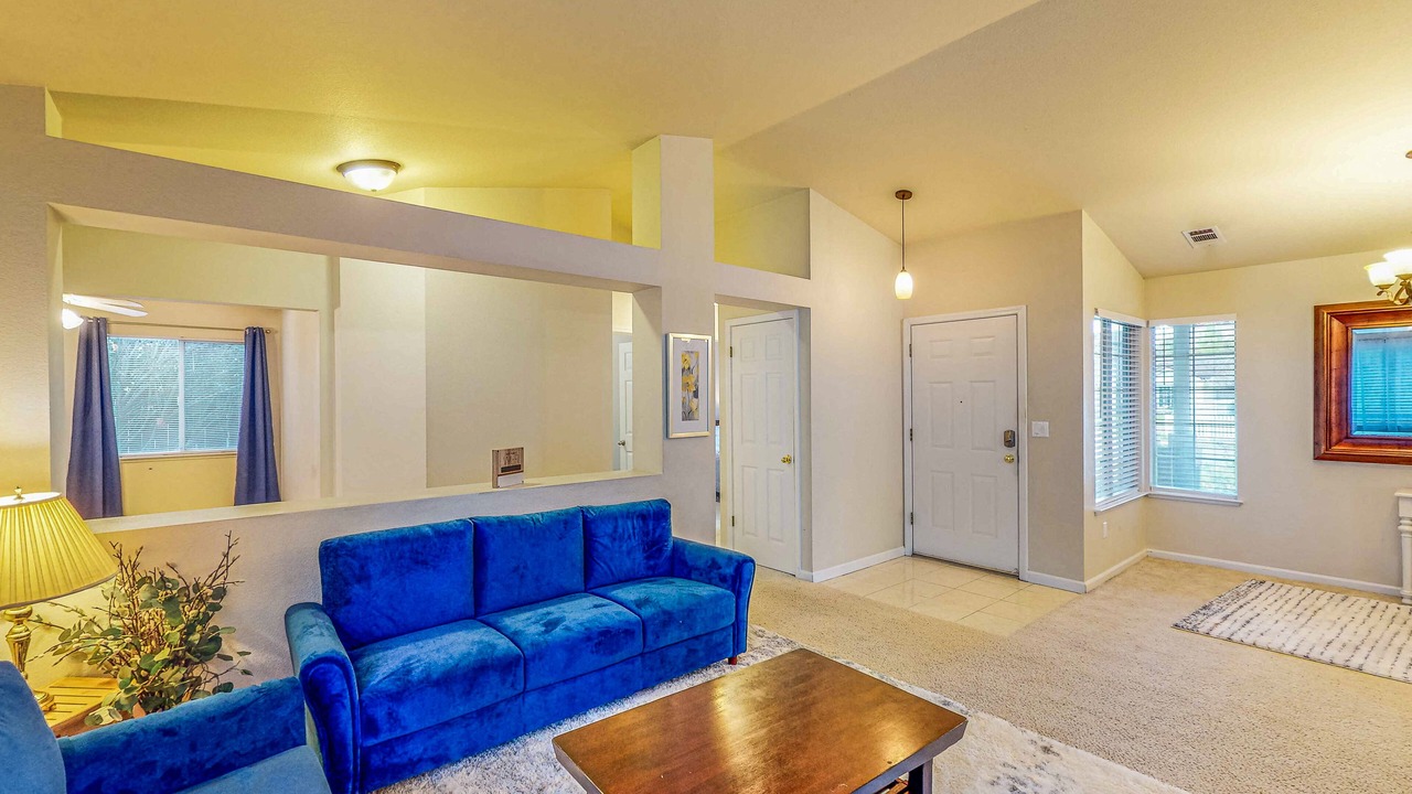 Photo of Livingroom in Quail Ridge