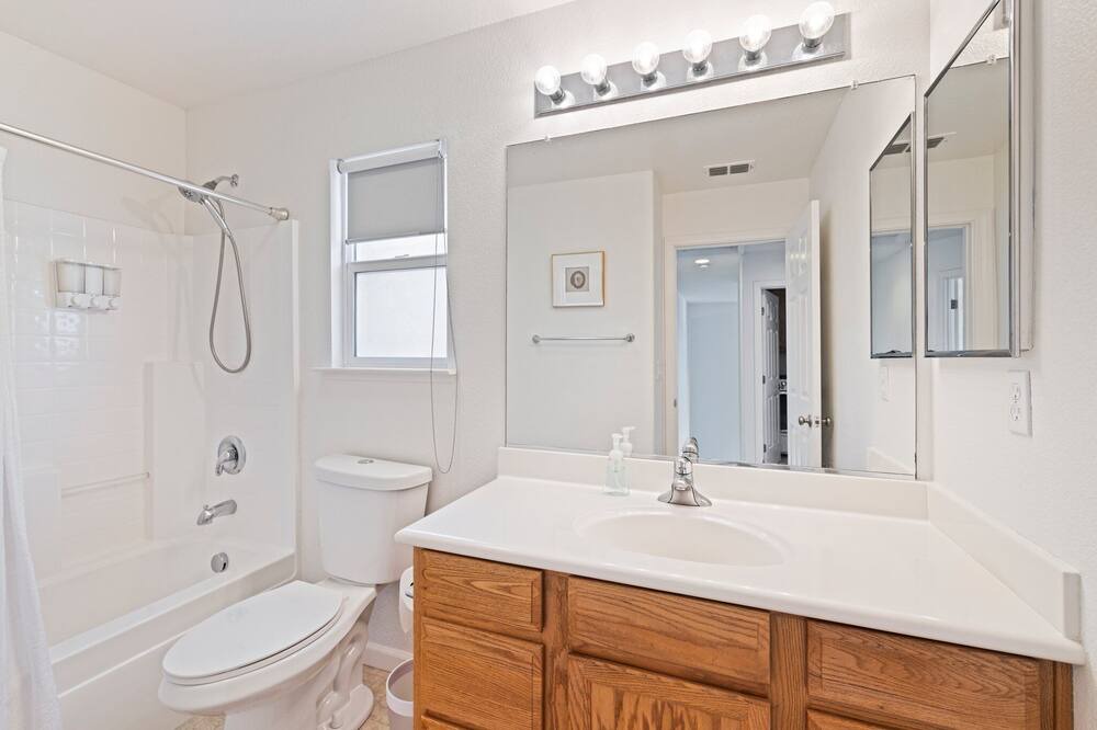 Photo of Bathroom in North Natomas