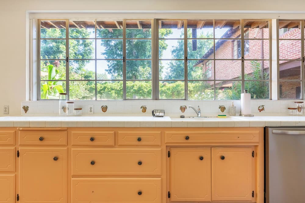 Photo of Kitchen in Roosevelt