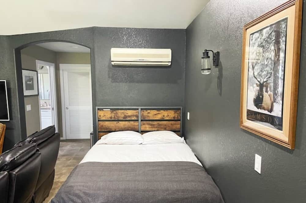 Photo of Bedroom in El Cajon