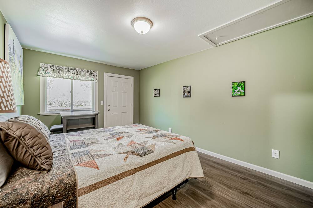 Photo of Bedroom in Orick
