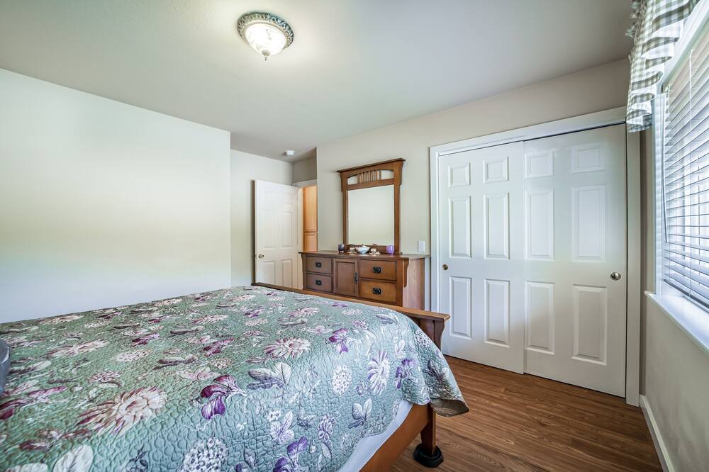 Photo of Bedroom in Orick
