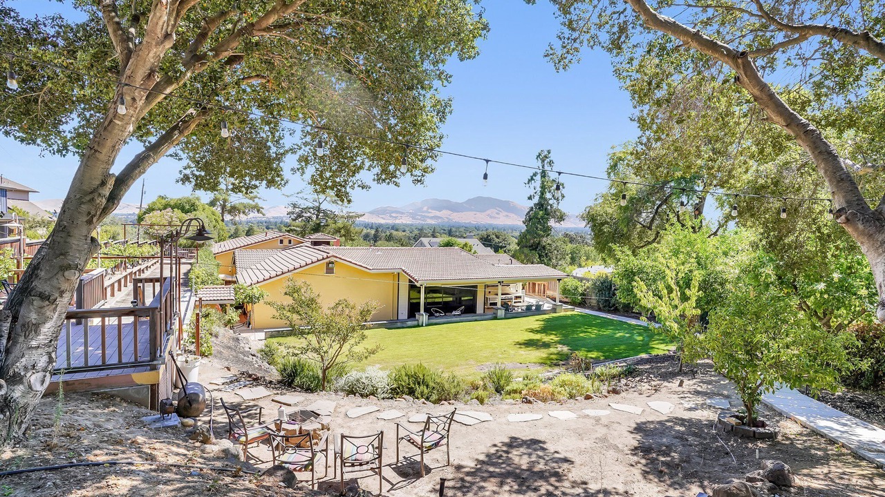 Photo of Outdoor in Pleasant Hill