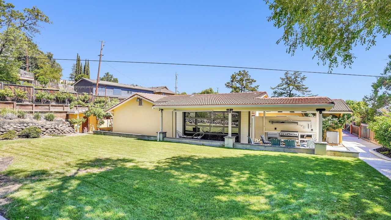 Photo of Outdoor in Pleasant Hill