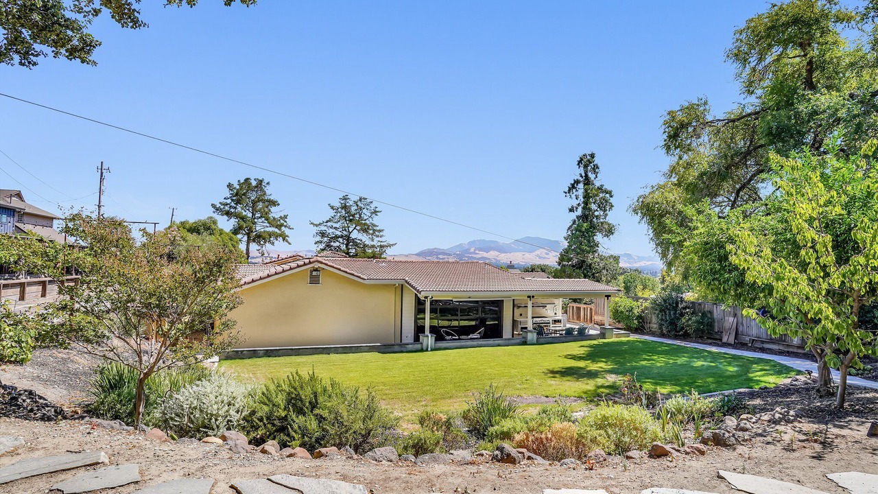 Photo of Outdoor in Pleasant Hill