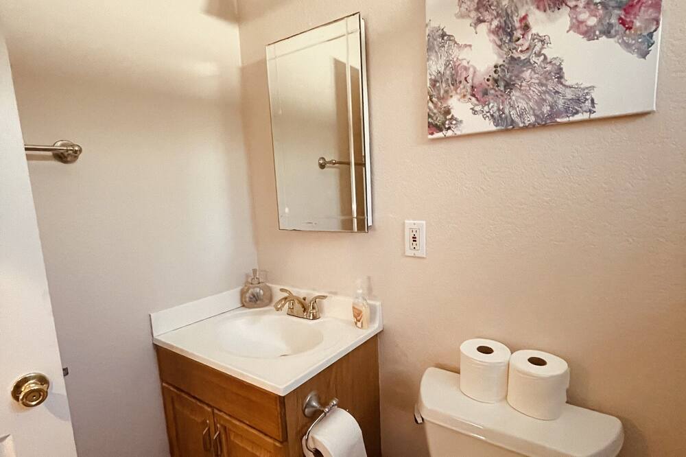 Photo of Bathroom in Bay Terraces