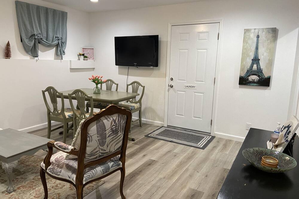 Photo of Livingroom in San Carlos