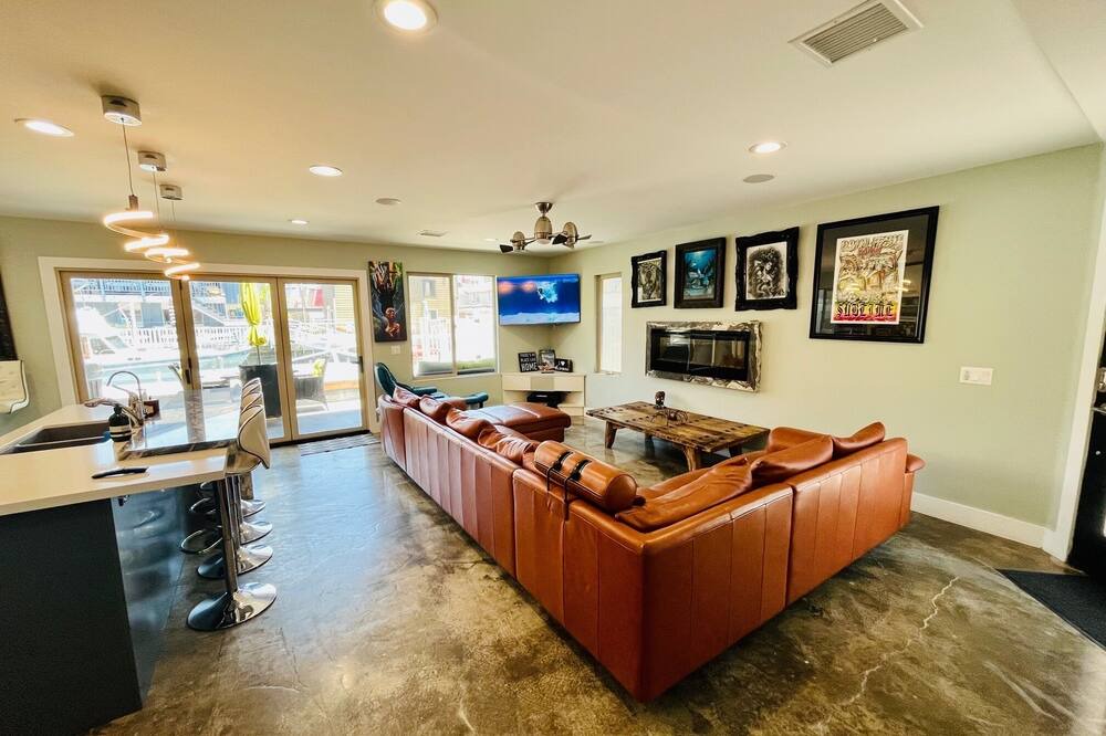 Photo of Bedroom in Sunset Beach