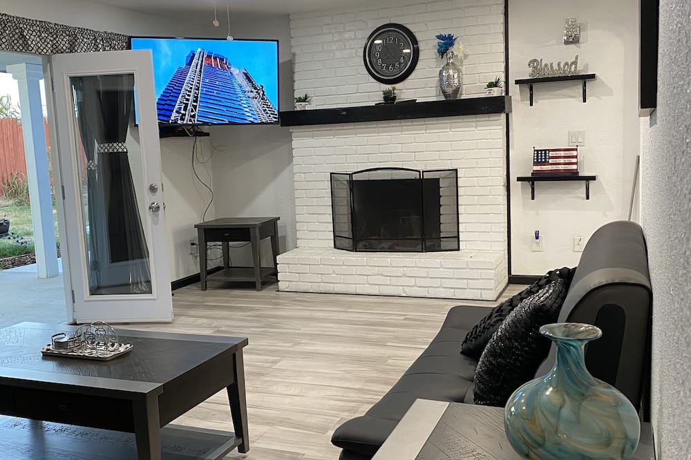 Photo of Livingroom in Atwater