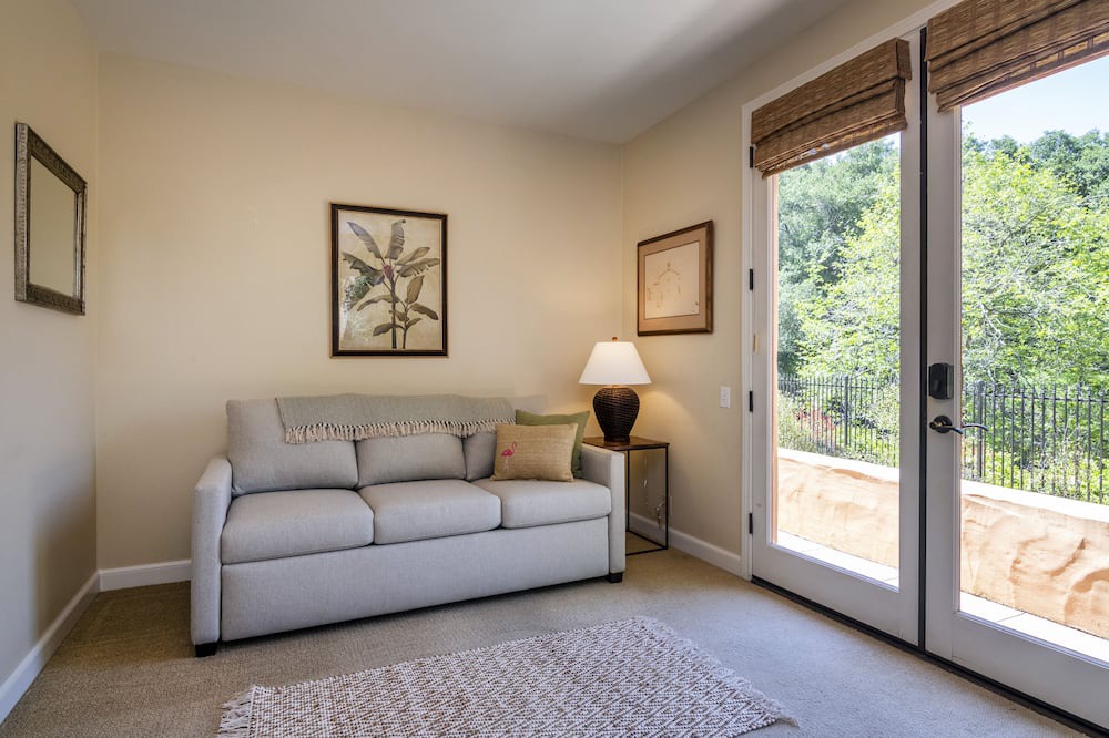 Photo of Livingroom in Bel Air
