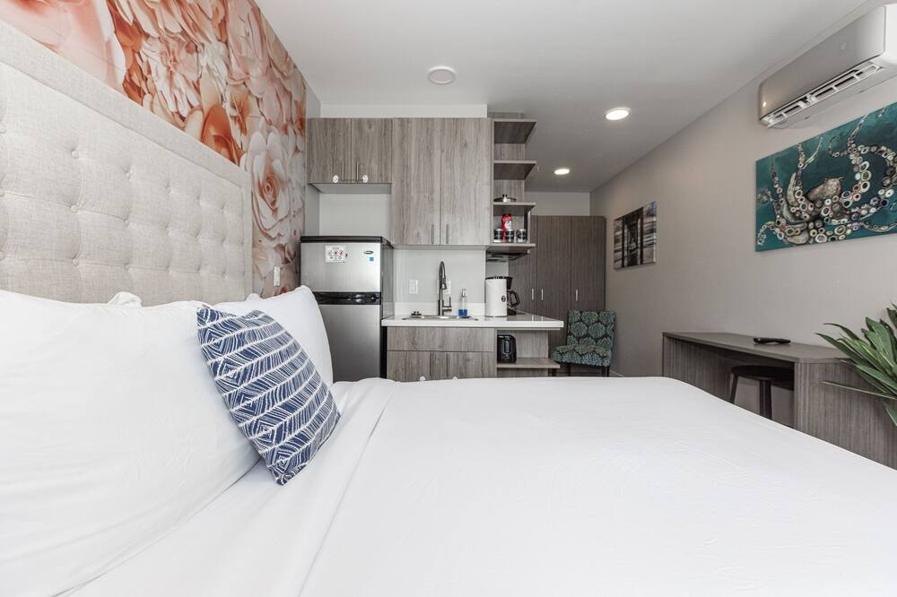 Photo of Bedroom in Mission Hills