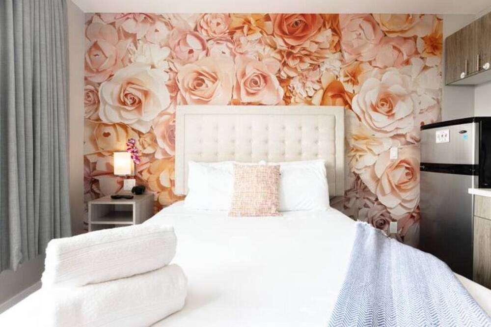 Photo of Bedroom in Mission Hills