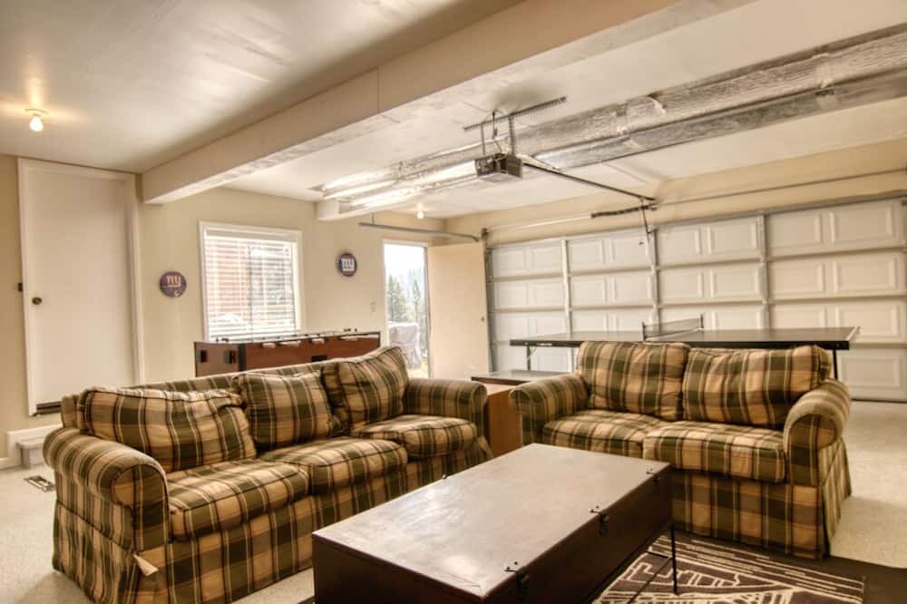 Photo of Bedroom in Groveland
